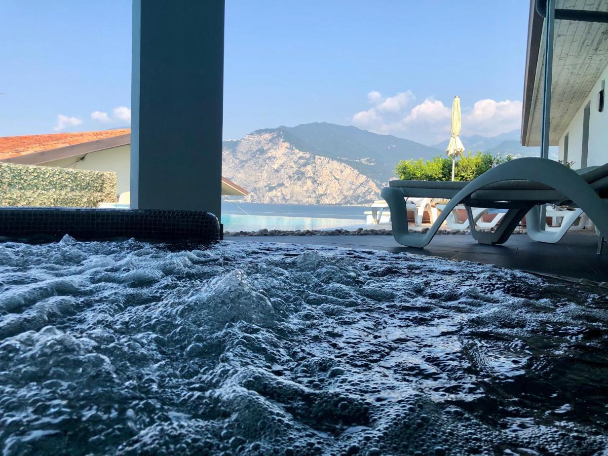 Hotel Garden Мальчезине Экстерьер фото