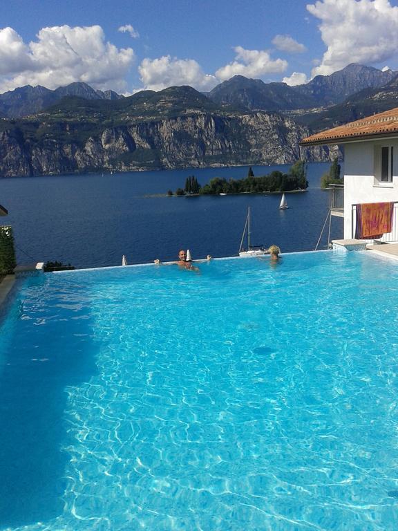 Hotel Garden Мальчезине Экстерьер фото